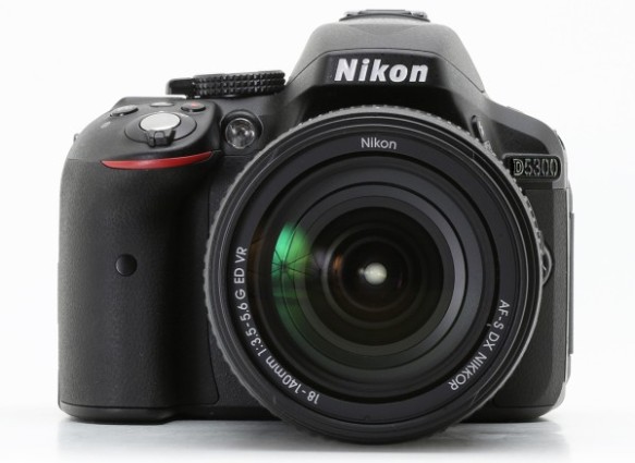 Nikon D5300 ダブルズームキット 撮影枚数3300枚+giftsmate.net